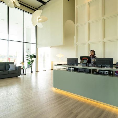 Amber Cove Premier Suites Melaka Екстер'єр фото