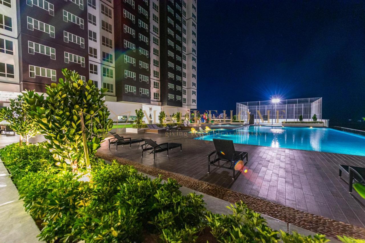 Amber Cove Premier Suites Melaka Екстер'єр фото