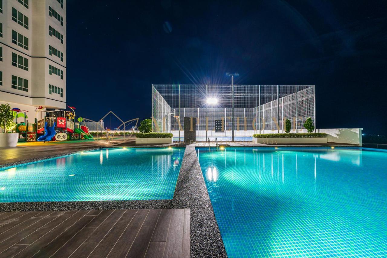 Amber Cove Premier Suites Melaka Екстер'єр фото