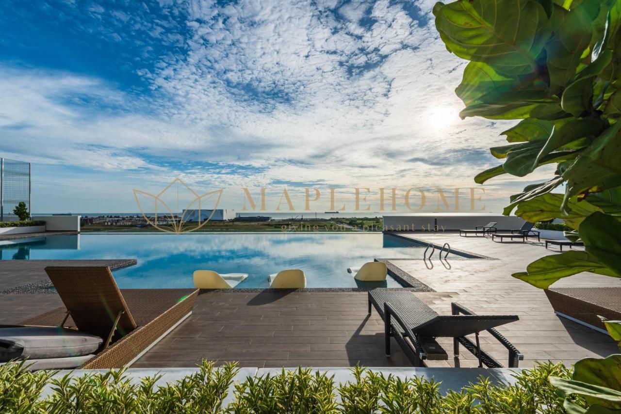 Amber Cove Premier Suites Melaka Екстер'єр фото