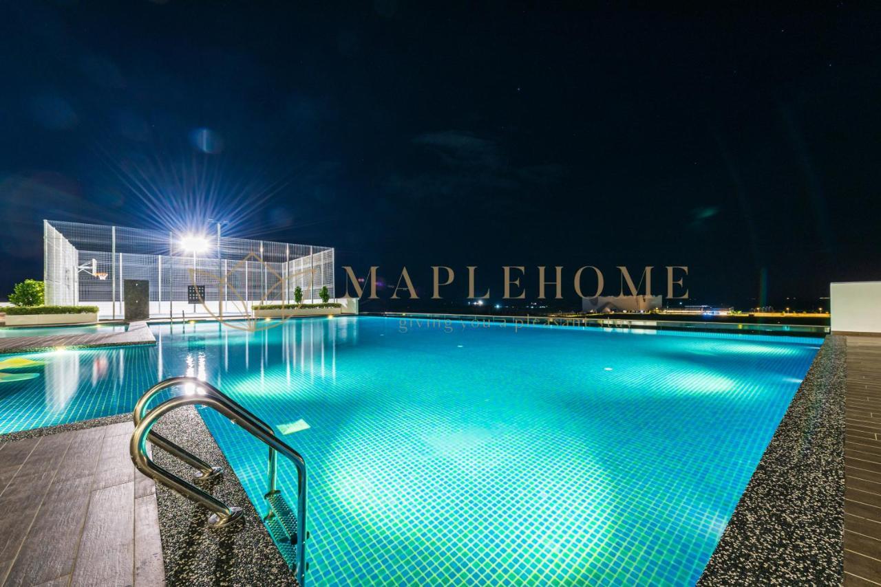 Amber Cove Premier Suites Melaka Екстер'єр фото